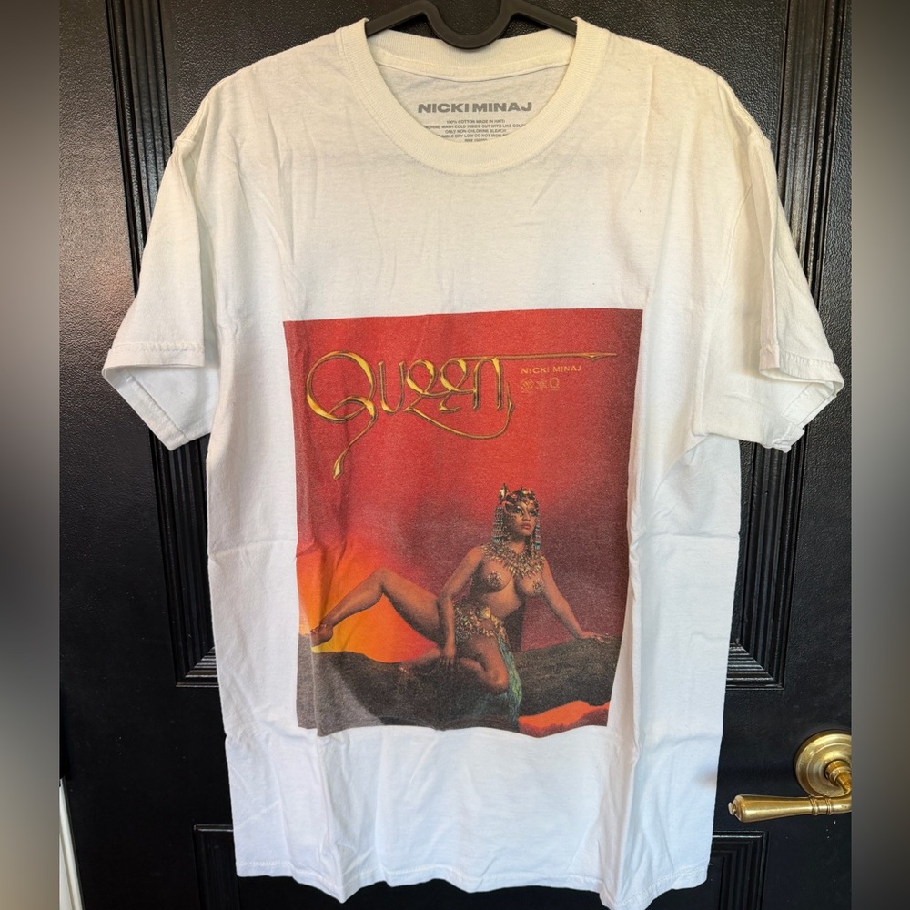 Nicki Minaj Queen Album Shirt Unisex Medium